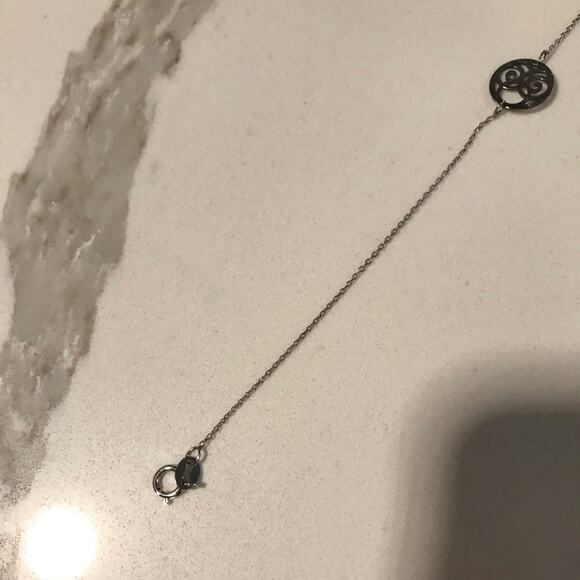 NWOT Delicate Sterling Silver Bracelet - Picture 4 of 4